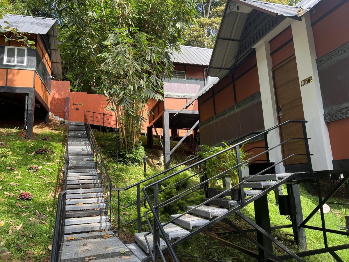 Santhi Hill View Resort Munnar Exterior photo